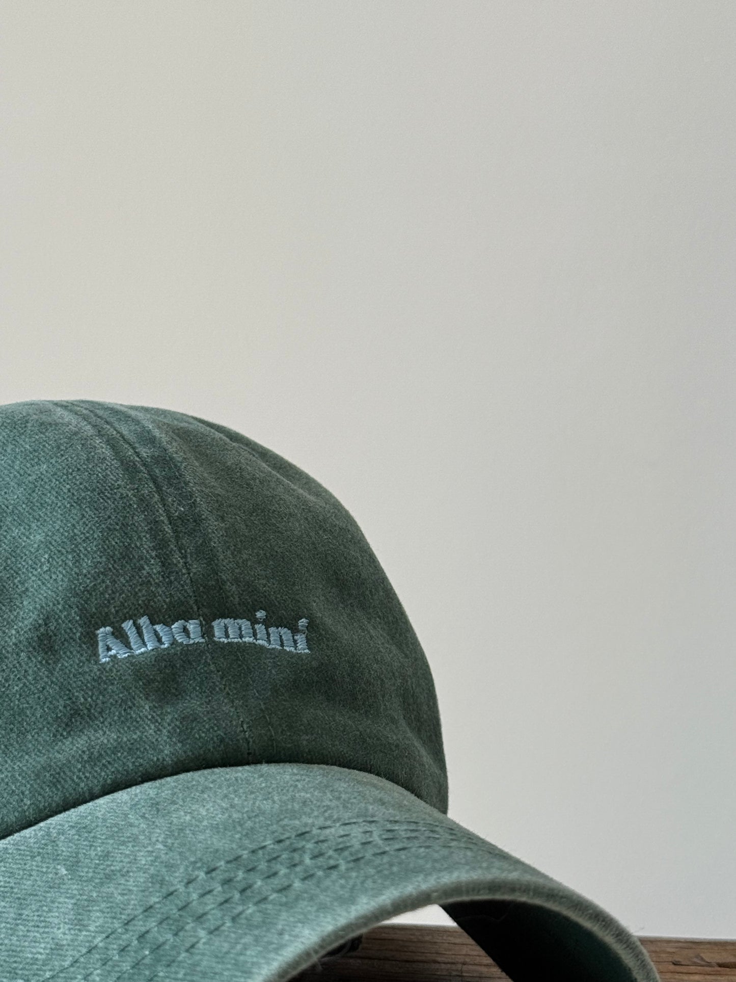 The ALBA mini cap