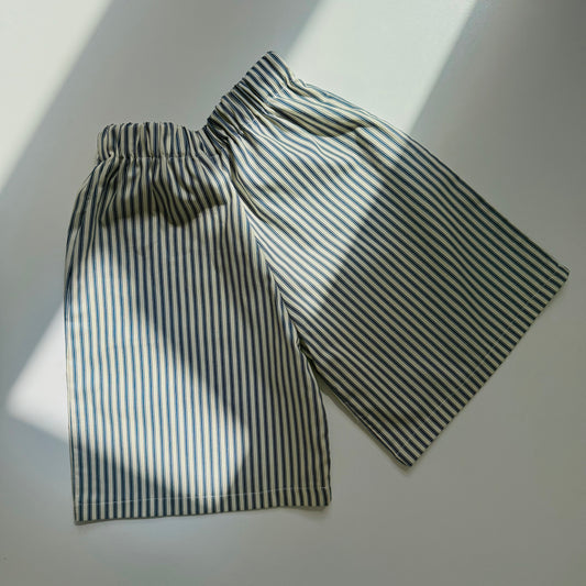 Navy short